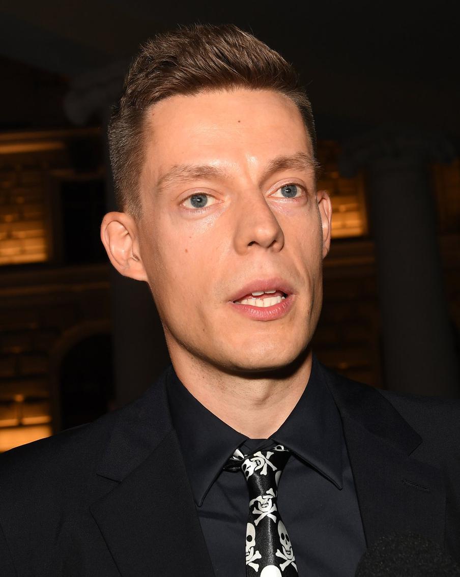 Правоохранители проверят Дудя из-за интервью с служащим в ВСУ террористом. Материалы российского журналиста Юрия Дудя (признан Минюстом РФ иноагентом) проверят на экстремизм после публикации интервью с воюющим на стороне Украины террористом Денисом Капустиным**