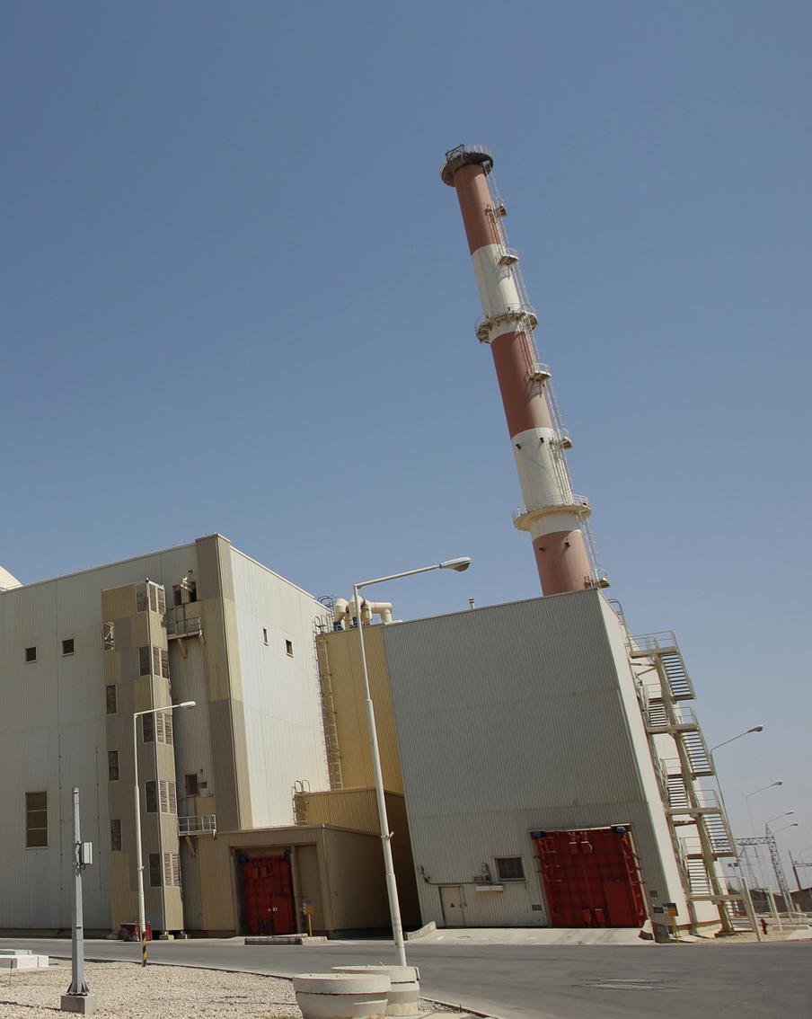 На иранской атомной станции "Бушер" из-за атаки США погиб сотрудник службы охраны АЭС