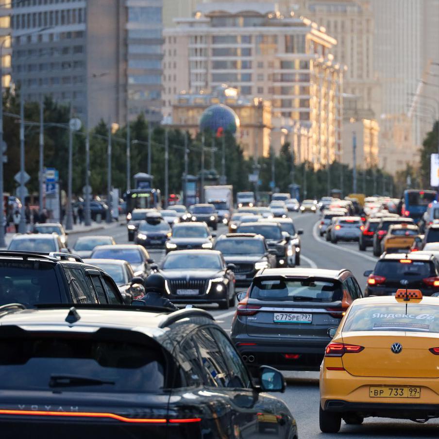 Штраф за чрезмерный шум от транспорта предложили увеличить в пять раз. В Государственную Думу внесен законопроект, направленный на ужесточение штрафов за нарушение допустимых норм шума и загрязнения выхлопными газами со стороны транспортных средств