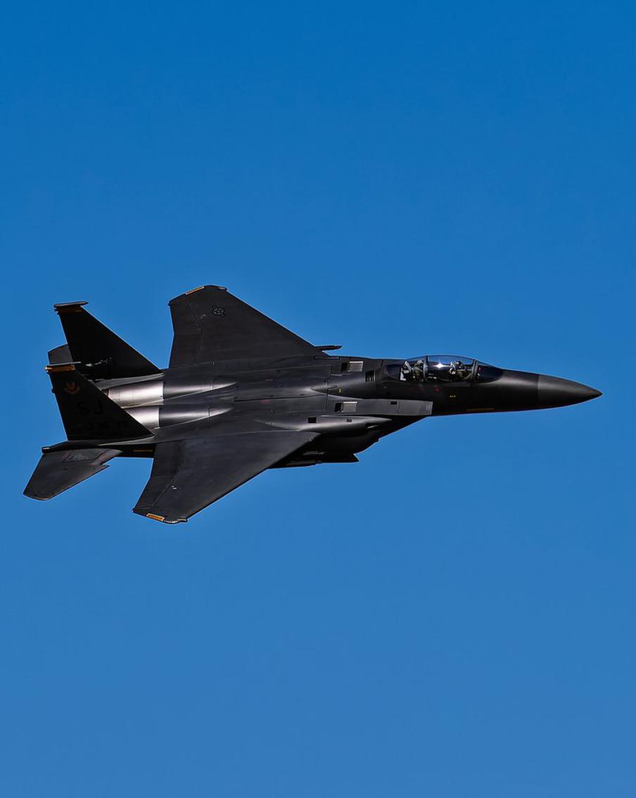 The Daily Telegraph: судьба пропавшего в Иране пилота может изменить ход конфликта. Судьба второго пилота сбитого американского истребителя F-15E, который пропал без вести на территории Ирана, может иметь ключевое значение для развития конфликта на Ближнем Востоке