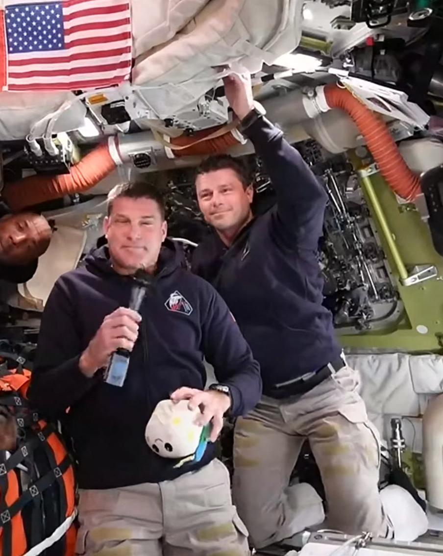 Экипаж первой за полвека лунной миссии "Artemis II" окончательно сломал туалет. Находящиеся на борту отправленного к Луне корабля миссии "Artemis II" могли полностью вывести из строя туалет корабля. Как именно это могло произойти, пока неизвестно