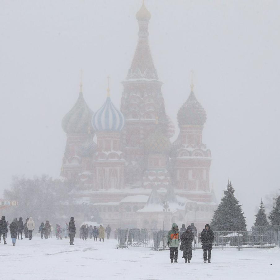 Синоптик предупредил москвичей о сильном ветре и метели в конце недели. По прогнозам специалистов, в конце следующей недели жителей столицы будут ждать сильный ветер и метель. Кроме того, из-за резкого ухудшения погодных условий на дорогах Москвы может сложиться потенциально опасная обстановка