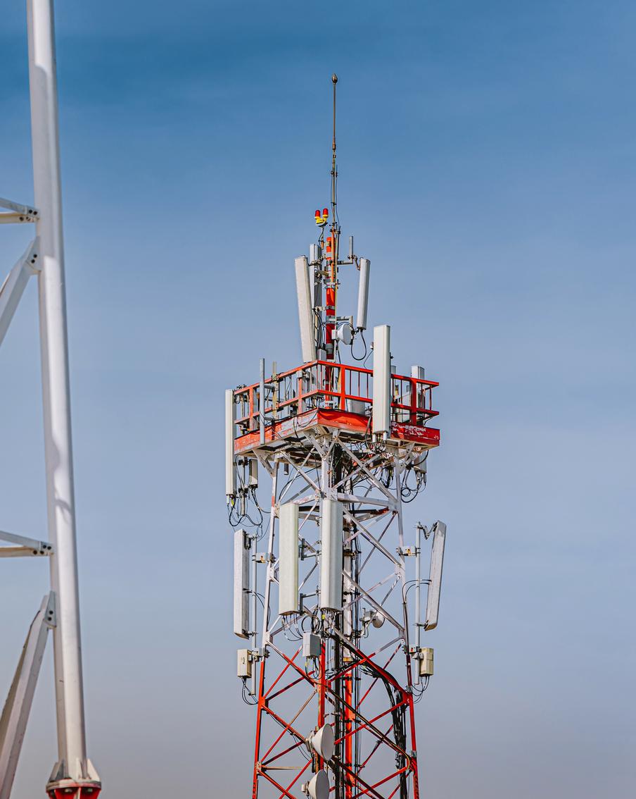 В Совете Федерации назвали сроки появления в России мобильной 6G связи. В ближайшие шесть лет россияне могут начать пользоваться шестым поколением мобильной связи. Первые же пилотные зоны, где она будет работать, планируется запустить уже в 2028 году