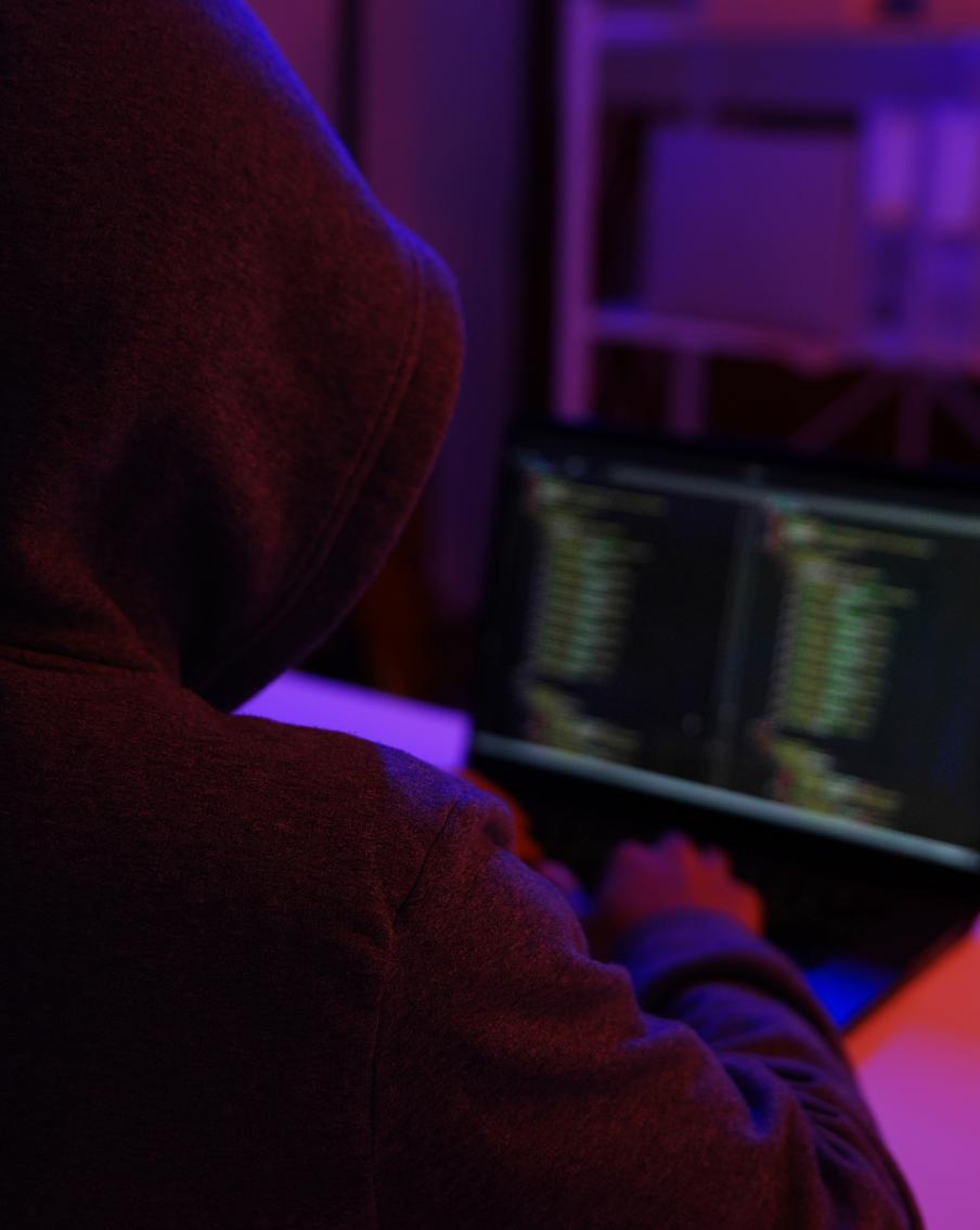 Искусственный интеллект взломал самую безопасную операционную систему в мире. Хакер смог взломать одну из наиболее защищённых свободных операционных систем мира при помощи искусственного интеллекта. Отмечается, что на это ИИ потребовалось всего четыре часа