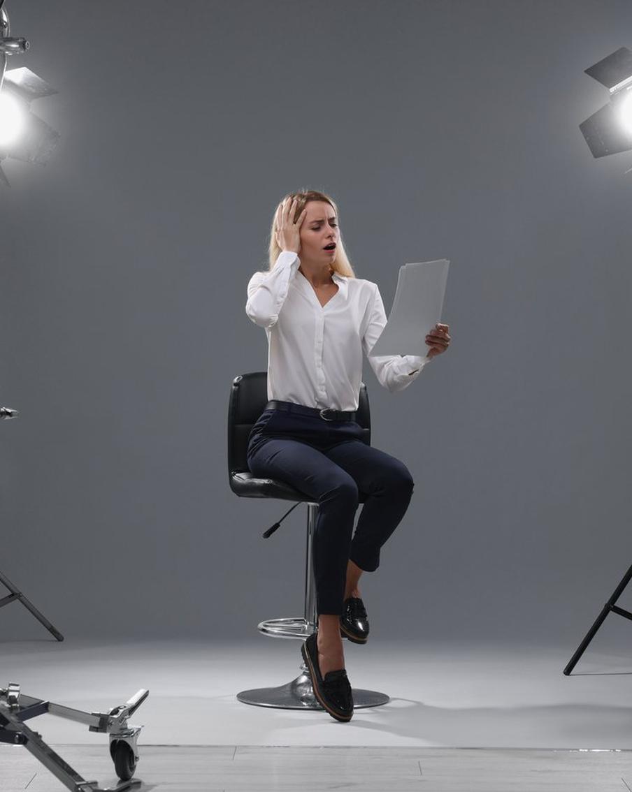 Афиша на 6 апреля: наблюдаем за случайными, но судьбоносными встречами и начинаем дружить с искусственным интеллектом