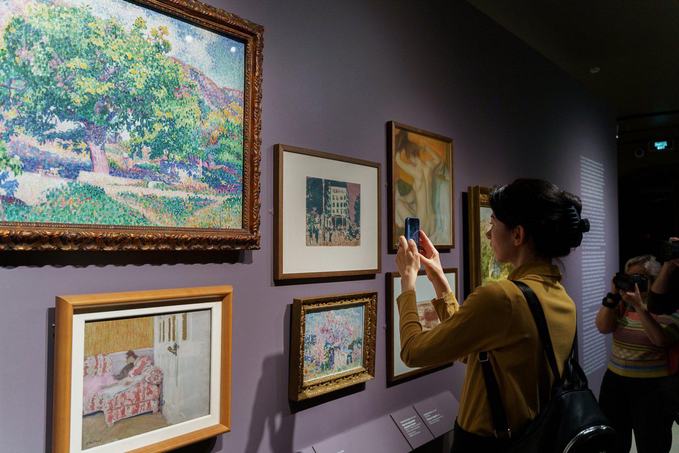 На выставке "Ларионов / Гончарова. Начало".