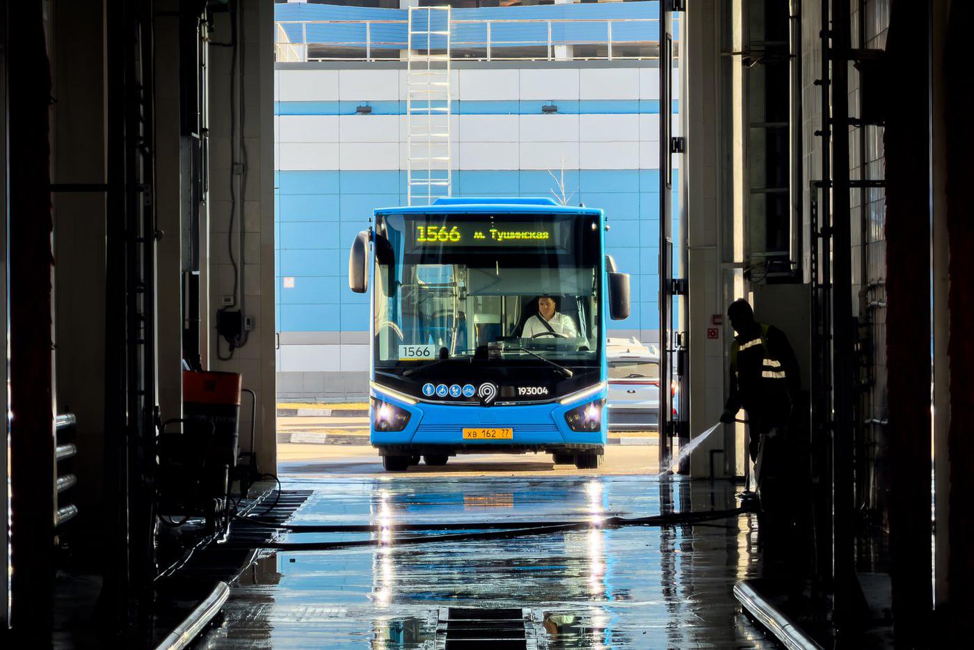 Уже 100 автобусов новой поставки для пригородных маршрутов пришли в Москву