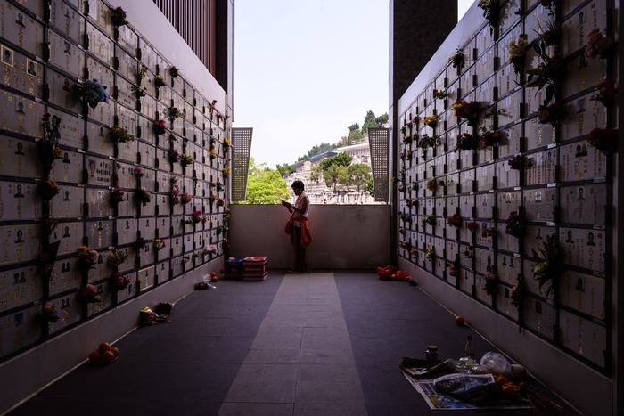 "Мой сосед – неживой!": в Китае квартиры массово скупают ради усопших