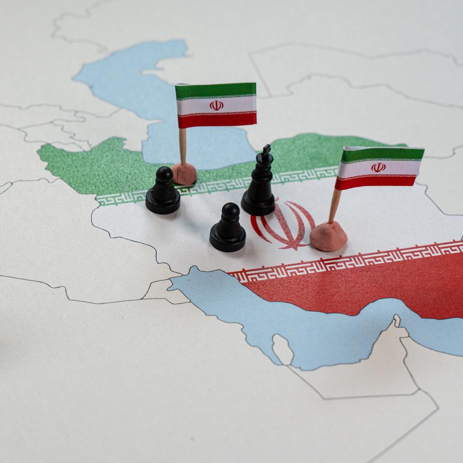 КСИР сообщил о гибели главы разведки Хадеми при атаке США и Израиля. 6 апреля пресс-служба Корпуса стражей Исламской революции (КСИР) сообщила о гибели генерал-майора Сейеда Маджида Хадеми. Согласно сообщению, его смерть стала результатом удара, организованного США и Израилем