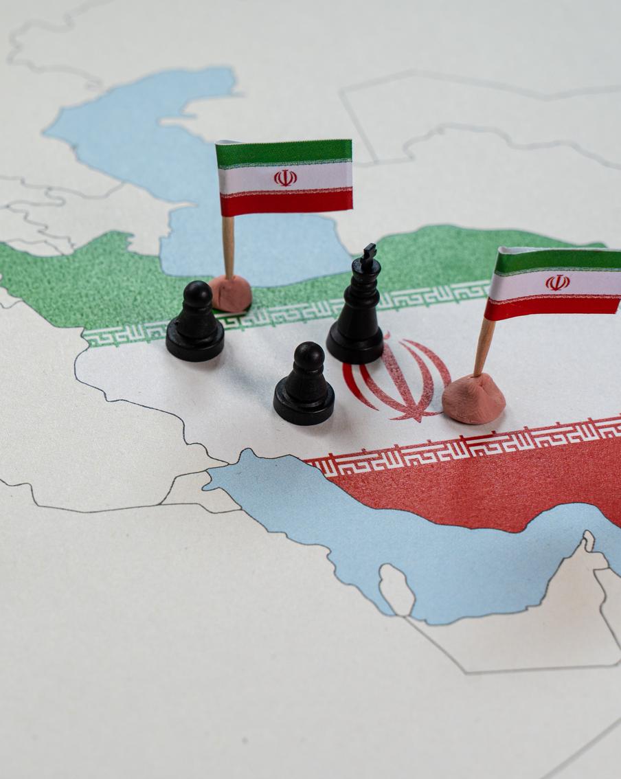 КСИР сообщил о гибели главы разведки Хадеми при атаке США и Израиля. 6 апреля пресс-служба Корпуса стражей Исламской революции (КСИР) сообщила о гибели генерал-майора Сейеда Маджида Хадеми. Согласно сообщению, его смерть стала результатом удара, организованного США и Израилем