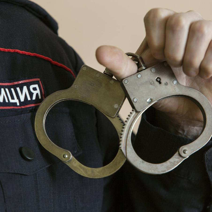 В Москве ликвидировали узел связи телефонных мошенников. В результате совместной операции полиции и ФСБ России в Москве были задержаны мужчина и женщина, которые подозреваются в предоставлении канала связи для телефонных мошенников