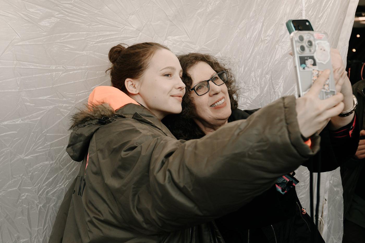 Юлия Хлынина и Александра Маринина легко нашли общий язык.