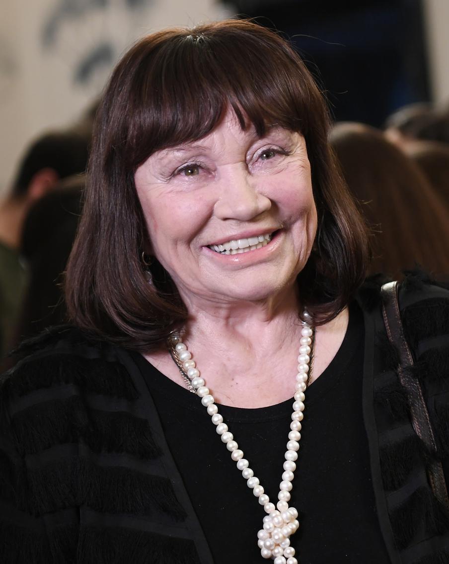 "Мне уже ничего не нужно": как живёт 87-летняя Лариса Лужина