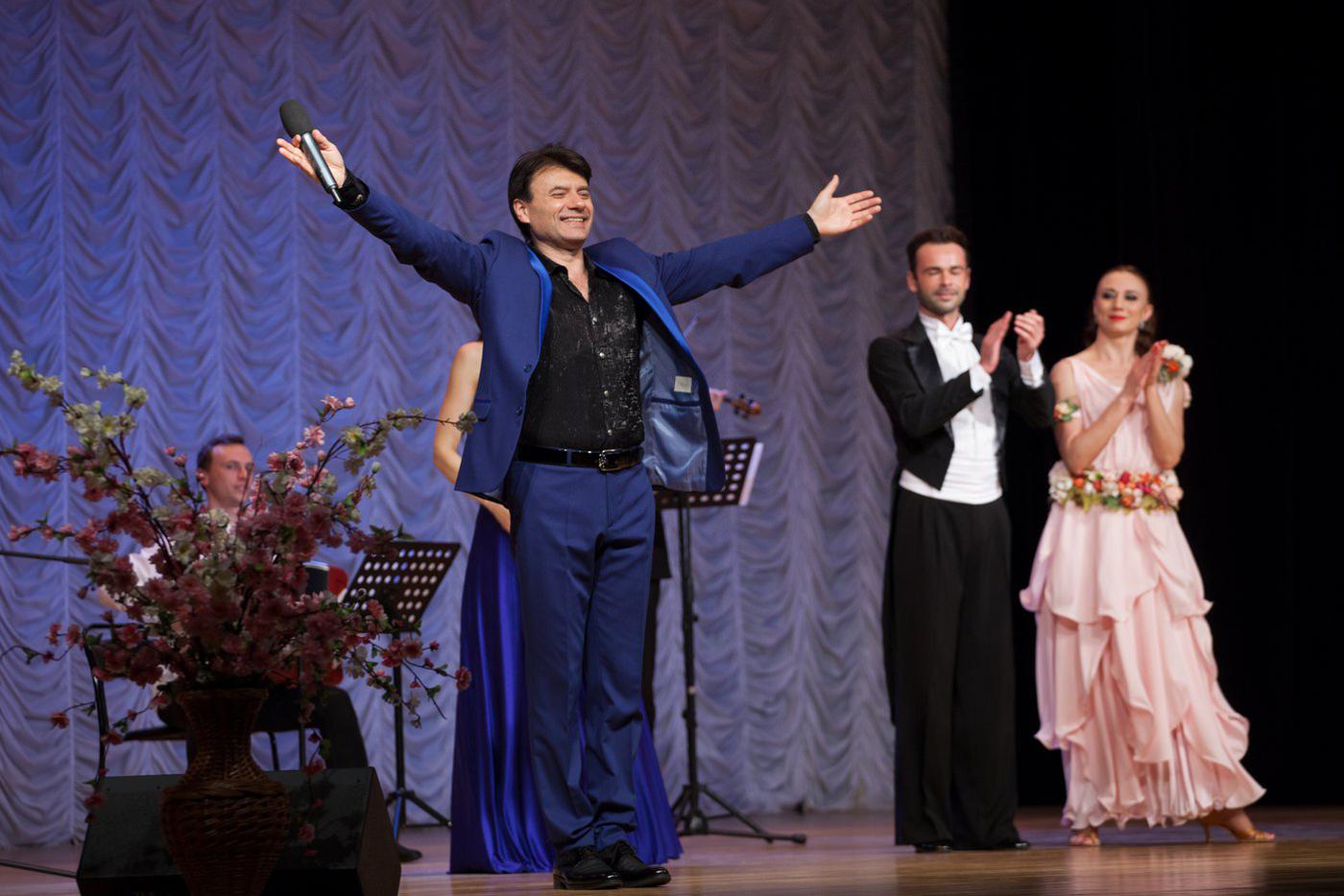 Чем чревата дружба артиста с коллегами по сцене и почему нельзя доверять "собратьям по цеху" свой концертный пиджак