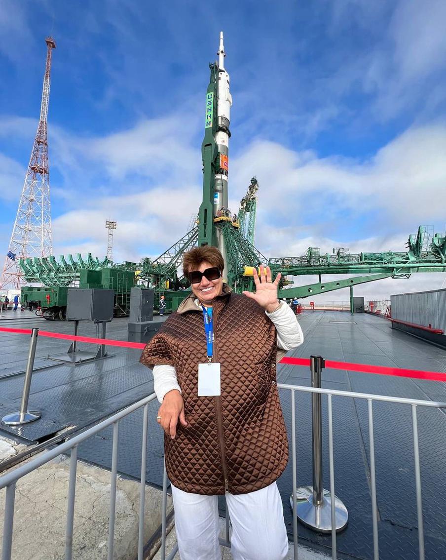 На Байконуре путешественница наблюдала за стартом корабля Союз МС-24.