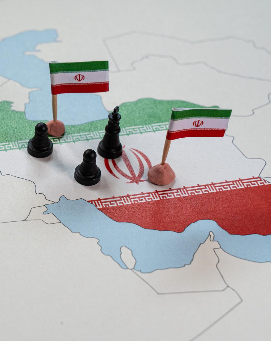 Ynet: Трамп заставил Израиль платить высокую цену за перемирие с Ираном. Как сообщает израильский портал Ynet, решение президента США Дональда Трампа о двухнедельном перемирии с Ираном стало причиной серьёзных уступок для Израиля. Перемирие освобождает Вашингтон от обязательств по введению жёстких мер против Тегерана