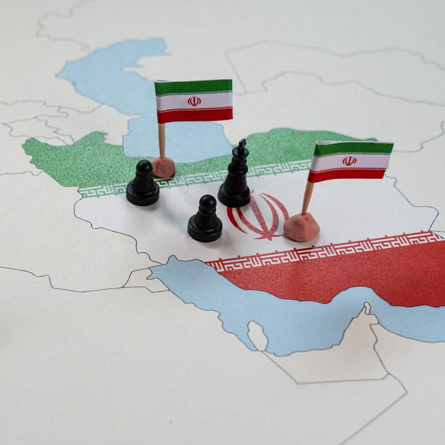 Ynet: Трамп заставил Израиль платить высокую цену за перемирие с Ираном. Как сообщает израильский портал Ynet, решение президента США Дональда Трампа о двухнедельном перемирии с Ираном стало причиной серьёзных уступок для Израиля. Перемирие освобождает Вашингтон от обязательств по введению жёстких мер против Тегерана