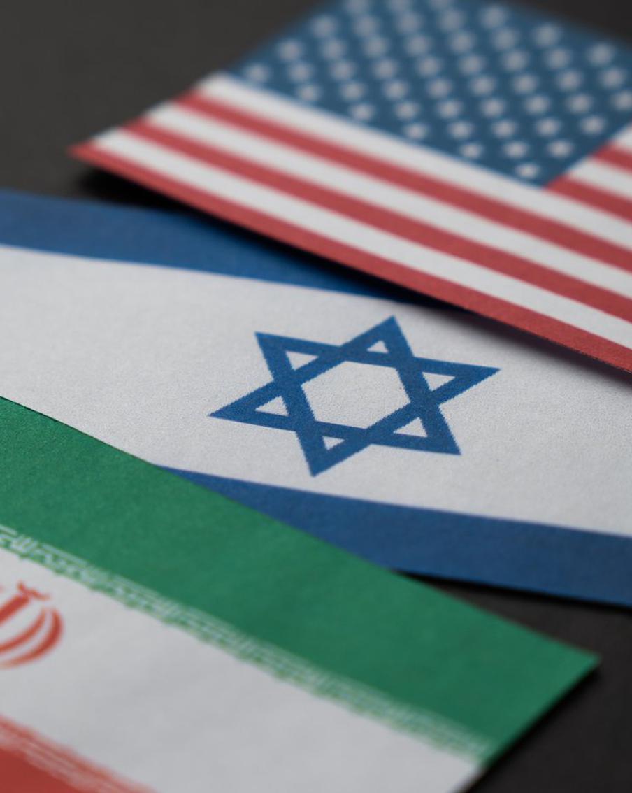 Press TV утверждает, что США и Израиль нарушили перемирие, атаковав НПЗ в Иране. По информации иранского телеканала Press TV, США и Израиль, нарушив соглашение о прекращении огня с Ираном, атаковали нефтеперерабатывающий завод на острове Лаван