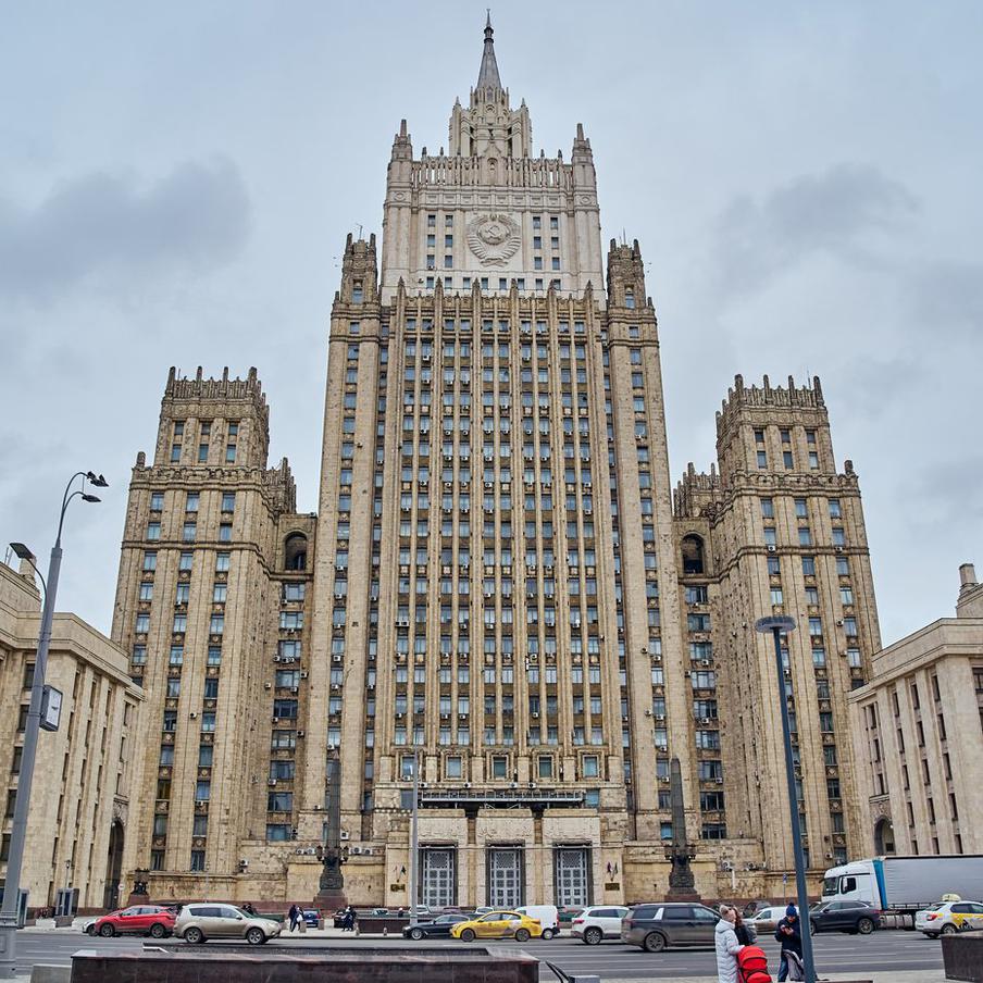 Посла Японии вызвали в МИД РФ из-за соглашения с Украиной по БПЛА. На брифинге официальный представитель Министерства иностранных дел Российской Федерации Мария Захарова объявила о вызове посла Японии в Москве Акиры Муто в российское дипломатическое ведомство