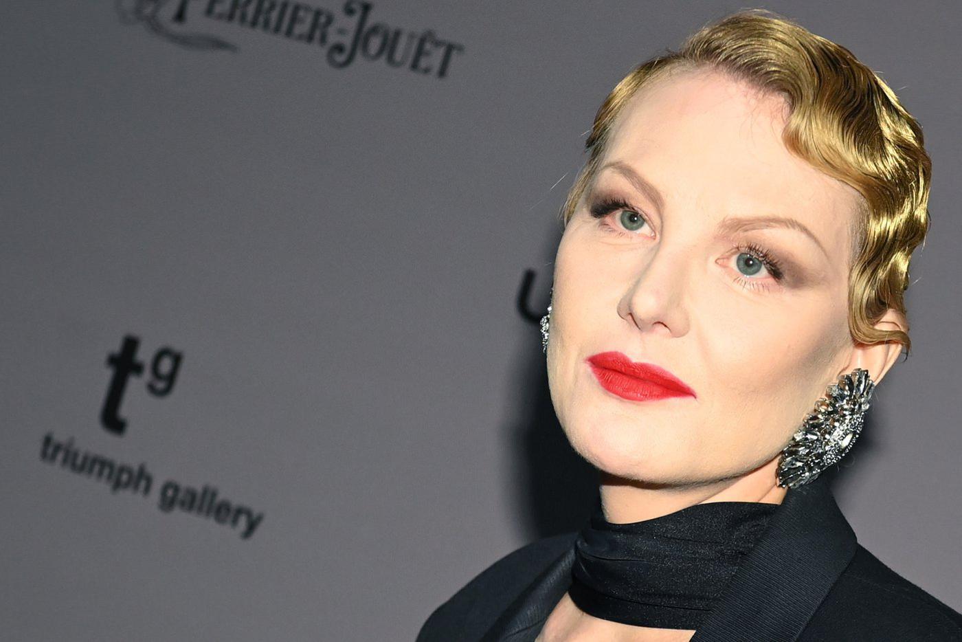 Рената Литвинова часто ездит в Москву для омолаживающих процедур