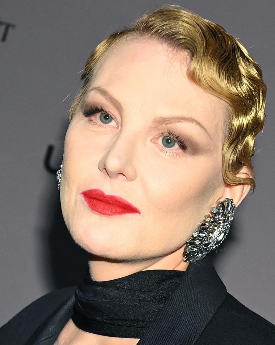 Рената Литвинова часто ездит в Москву для омолаживающих процедур