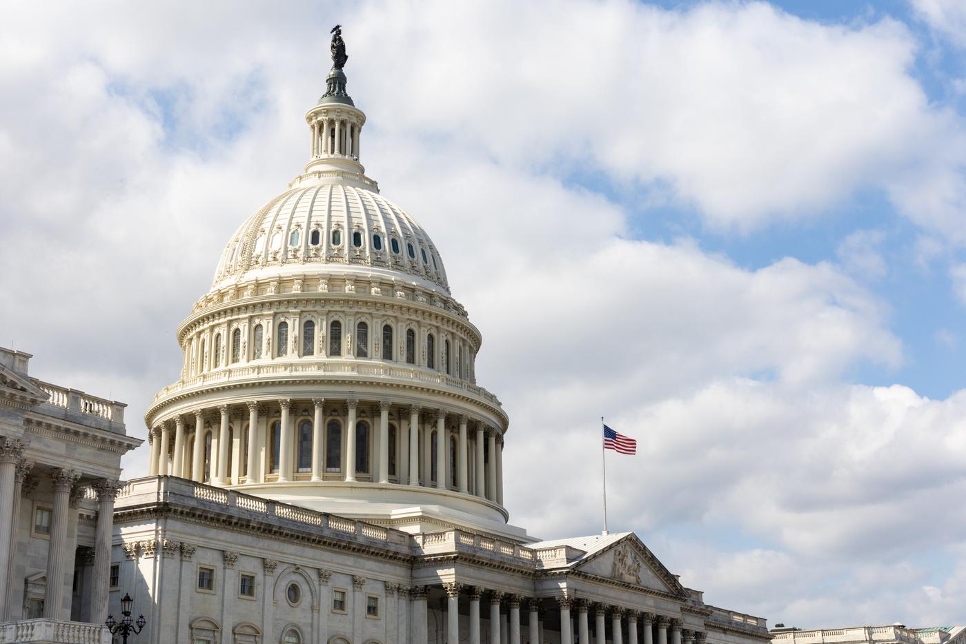 Венгрия договорилась с США о покупке сырой нефти на сумму около 500 миллионов долларов