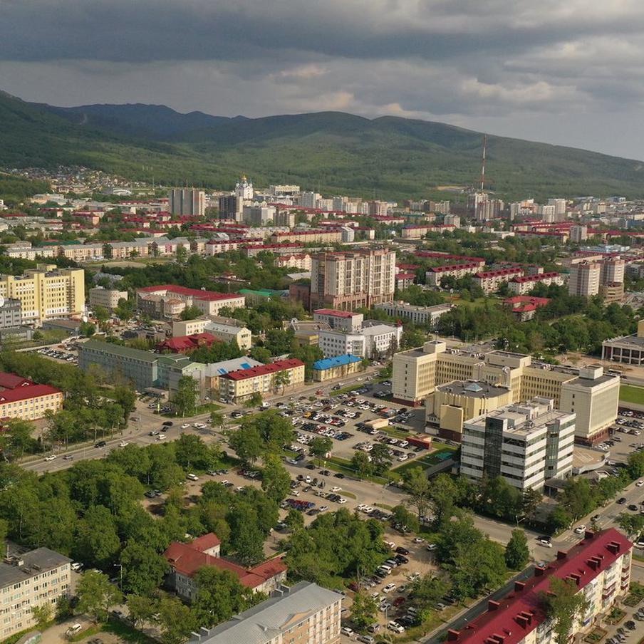Жители Южно-Сахалинска временно останутся без света из-за работ на ЛЭП. Из-за запланированных на 9 апреля работ на линии электропередачи несколько тысяч жителей Южно-Сахалинска временно останутся без света. Работы планируется проводить в два этапа