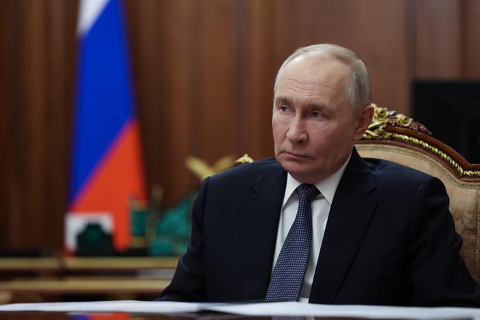 Российские власти пока не решили, будут ли объявлять пасхальное перемирие с Украиной в этом году