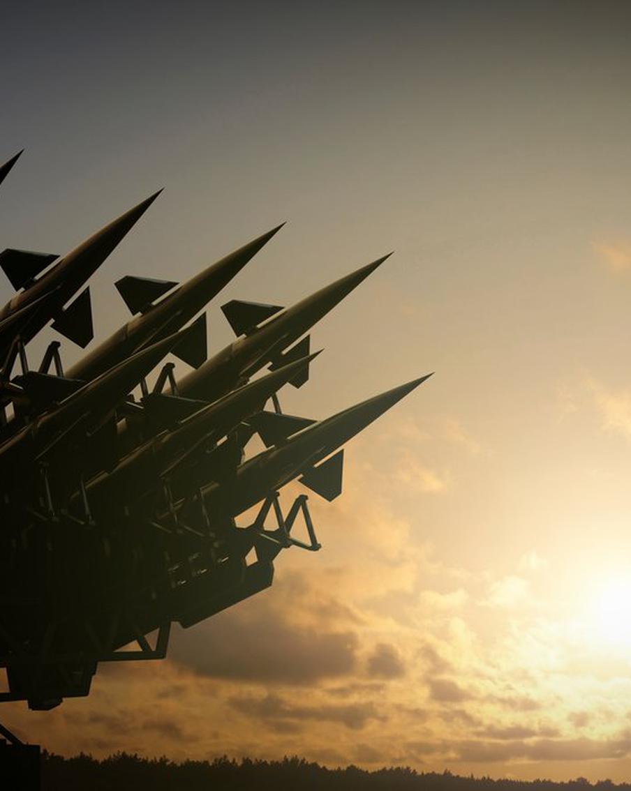 Силы ПВО ночью уничтожили 99 БПЛА ВСУ над регионами РФ. В период с 20:00 10 апреля по 07:00 11 апреля российские силы противовоздушной обороны успешно перехватили и уничтожили 99 украинских беспилотников, которые были замечены над различными территориями: Краснодарским краем, Крымом, Белгородской, Брянской, Ростовской, Калужской и Курской областями, а также над акваториями Азовского и Чёрного морей