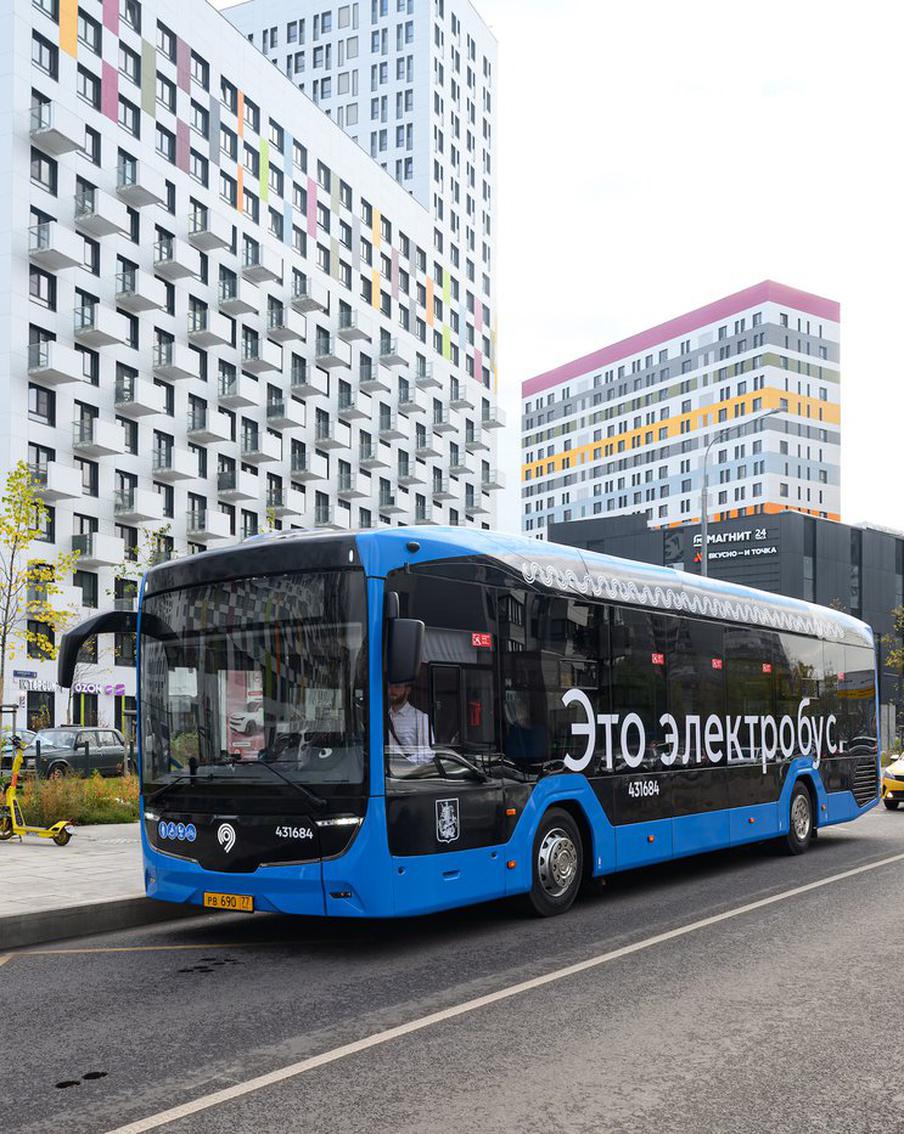 7 электробусов нового поколения вышли на маршрут 123 на севере столицы