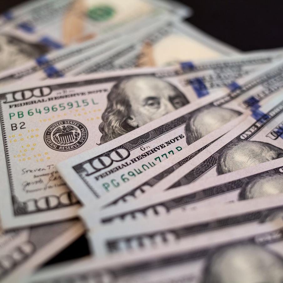 США договорились с Ираном о разморозке активов на 6 миллиардов долларов. Американская и иранская делегации на встрече в Исламабаде могли договориться о частичной разморозке подсанкционных активов Тегерана. Отмечается, что стороны остановились на сумме в 6 миллиардов долларов