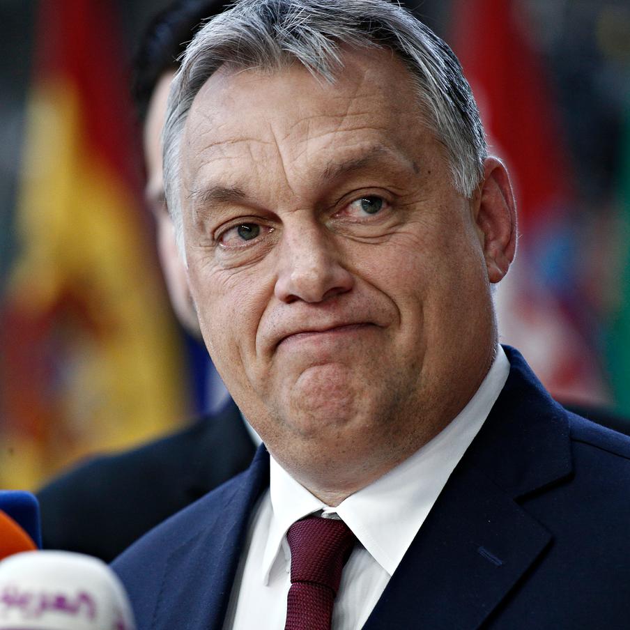 В Венгрии начались парламентские выборы, на которых решится судьба Орбана. Парламентские выборы стартовали в Венгрии 12 апреля. По их итогам может завершиться 12-летнее правление венгерского премьер-министра Виктора Орбана, не поддерживающего проукраинские инициативы в Евросоюзе