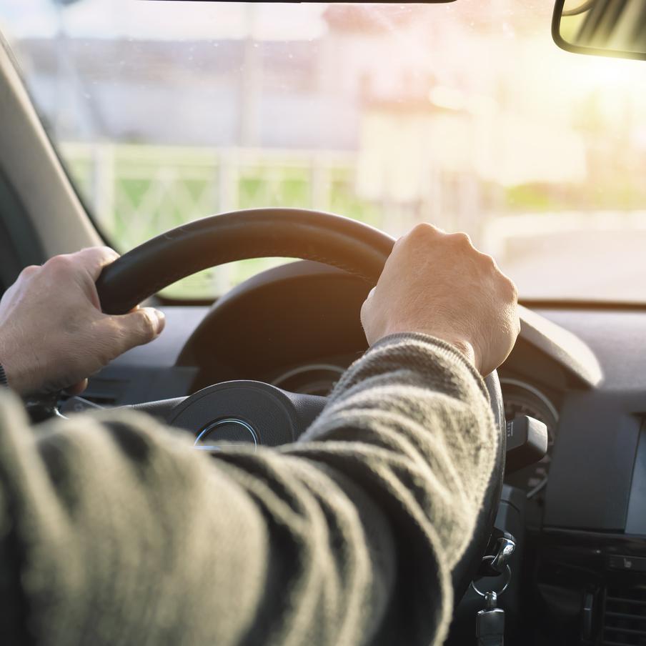 В России появился новый ГОСТ проверки сонливости водителя с использованием ИИ. Находящихся за рулём россиян начнут проверять на сонливость по-новому. Теперь для этого будет, среди прочего, использоваться искусственный интеллект