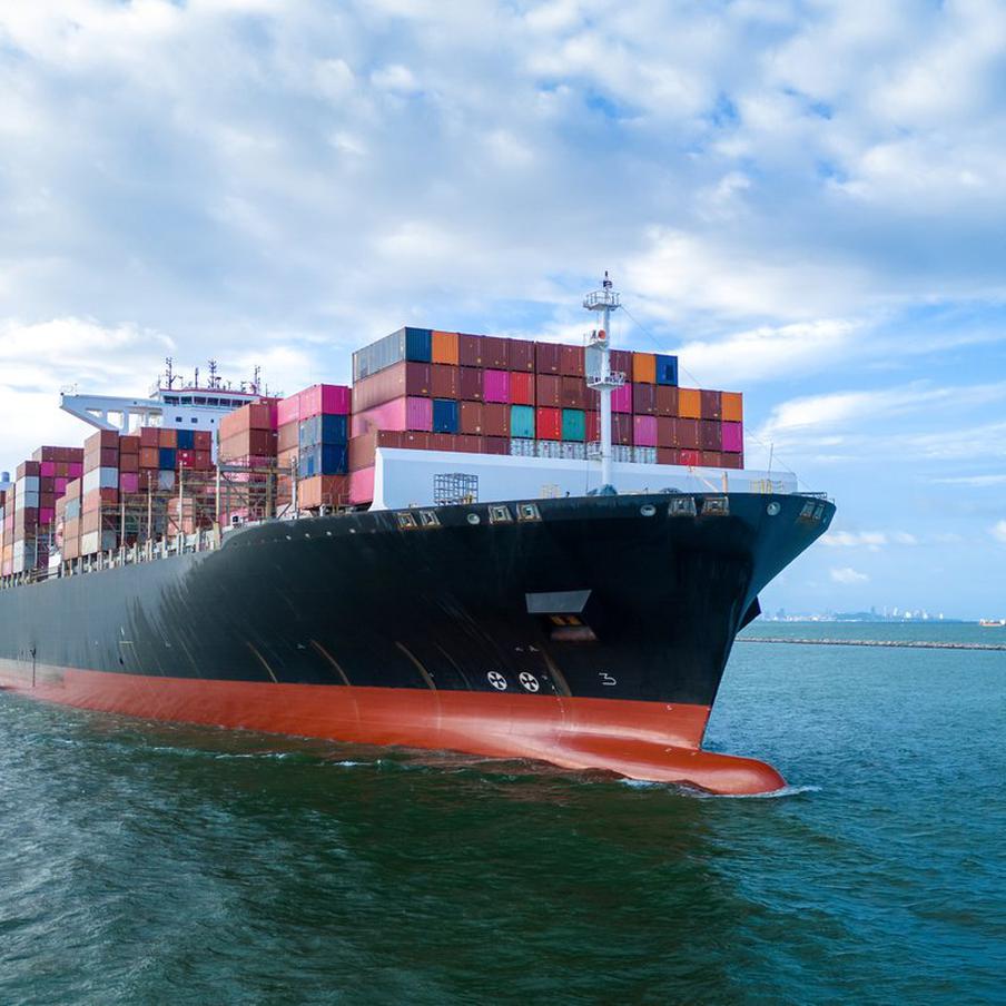 В Швеции неправомерно задержано очередное следовавшее из России судно. Шведская береговая охрана 12 апреля задержала следовавшее из России в испанский Лас-Пальмас судно. Отмечается, что на корабле был вывешен панамский флаг