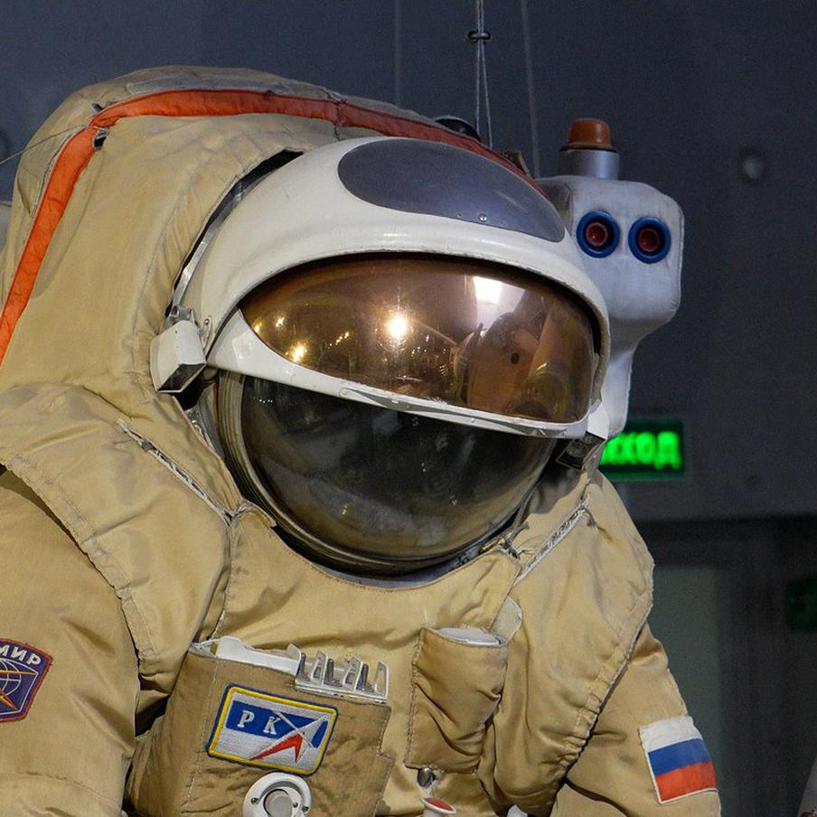 На "Госуслугах" появилась возможность подать заявление на конкурс космонавтов. Желающие стать космонавтами теперь могут подать заявления в "Роскосмос" на портале "Госуслуги". В День космонавтики на сайте появилась соответствующая возможность