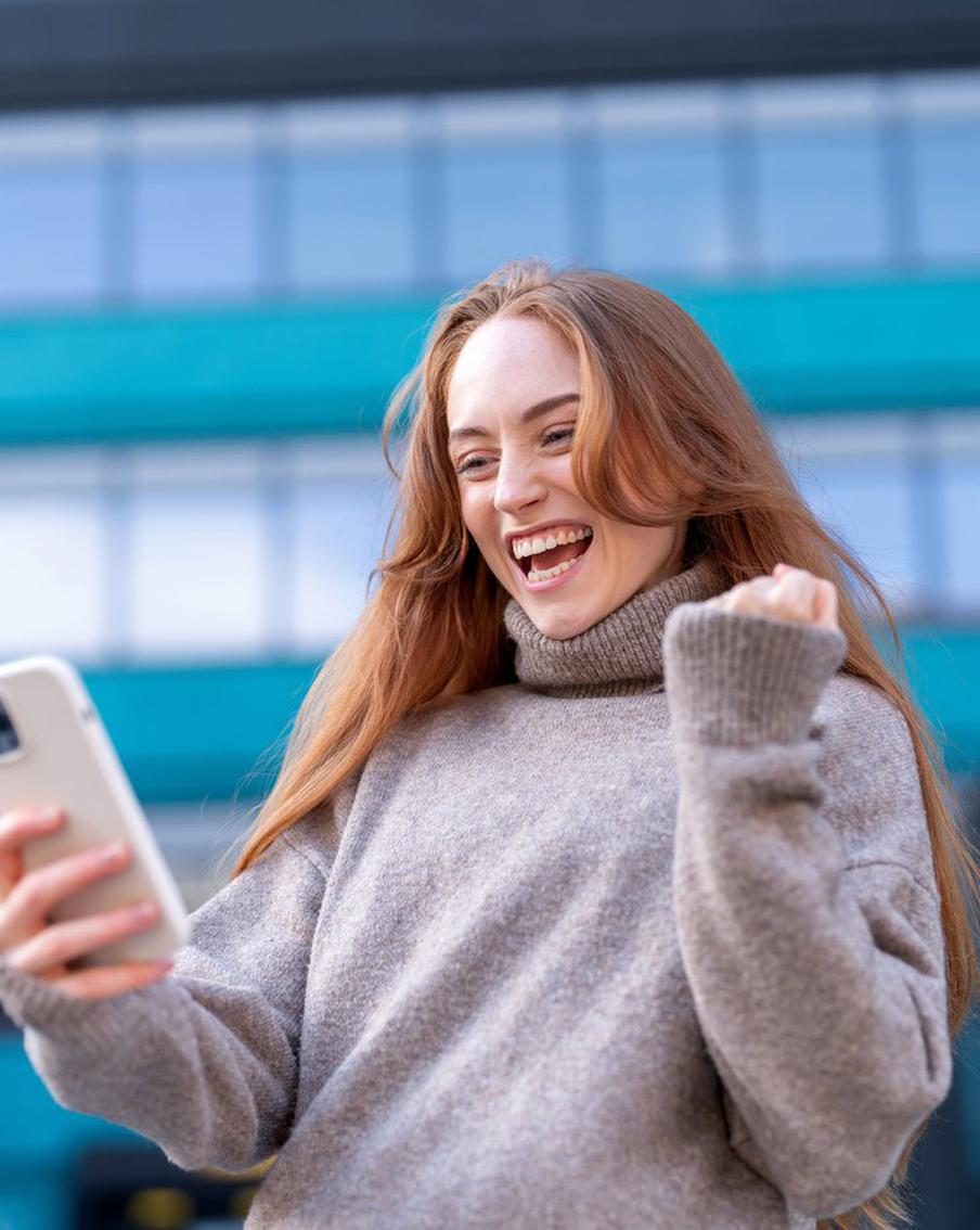 Россияне массово переходят на азиатские мессенджеры на фоне сбоев Telegram. За март аудитория платформ из Китая, Турции и Кореи выросла в среднем на 60%. Главным бенефициаром стал отечественный форк Telega, прибавивший 160%, но его удаление из App Store может стоить трети пользователей