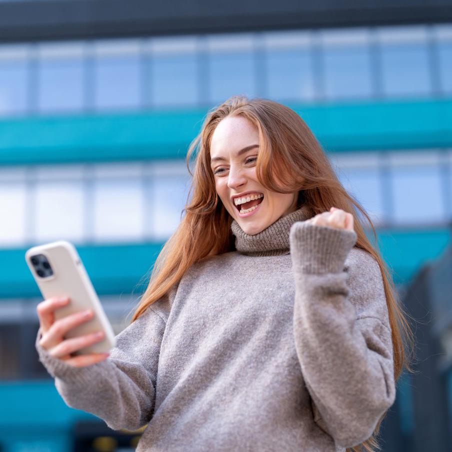 Россияне массово переходят на азиатские мессенджеры на фоне сбоев Telegram. За март аудитория платформ из Китая, Турции и Кореи выросла в среднем на 60%. Главным бенефициаром стал отечественный форк Telega, прибавивший 160%, но его удаление из App Store может стоить трети пользователей