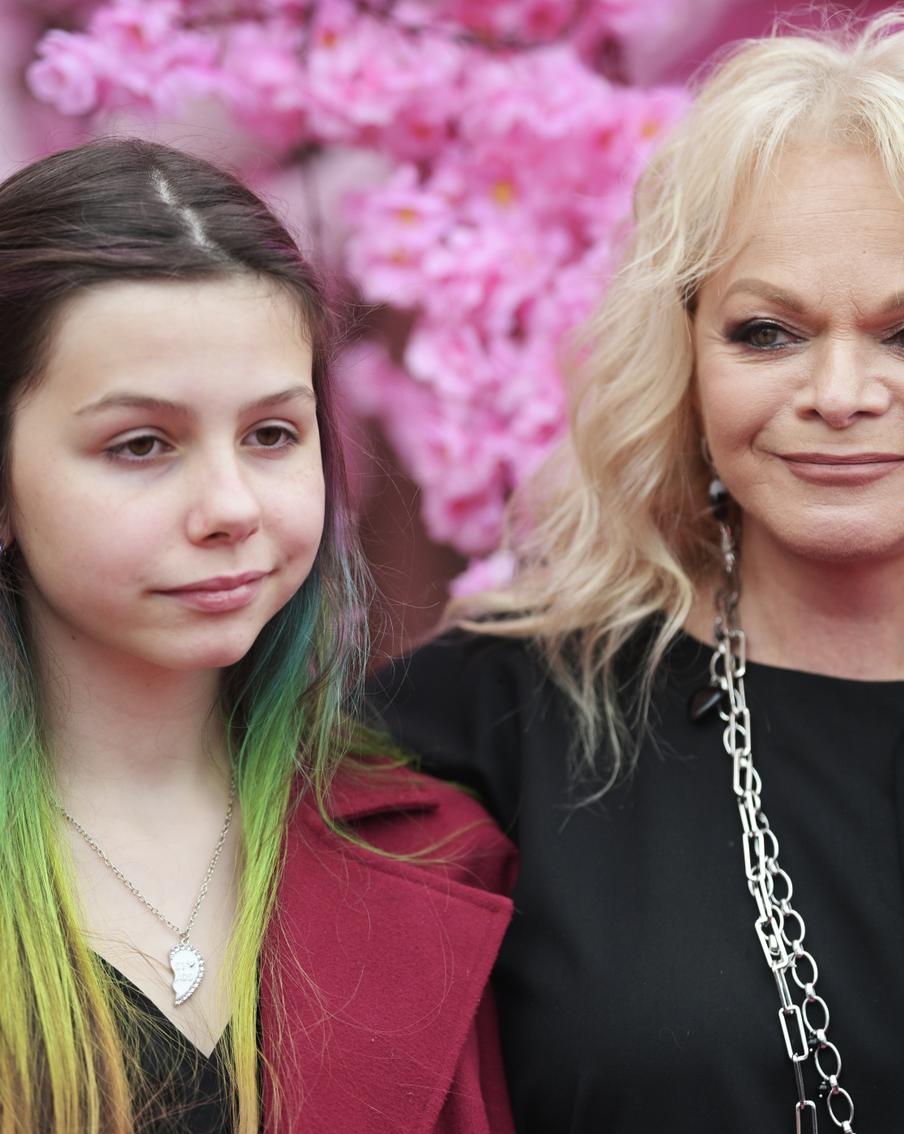 "Так не надо": внучка Ларисы Долиной раскрыла правду о взаимоотношениях в звёздном семействе