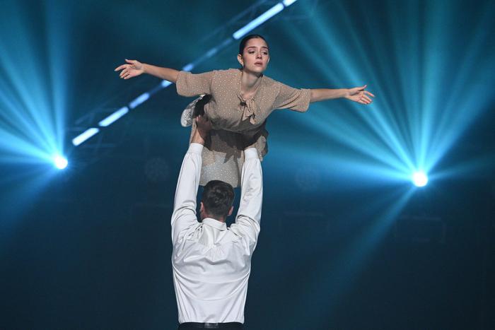 РИА "Новости": данные фигуристов Медведевой и Энберта внесли в базу "Миротворца"