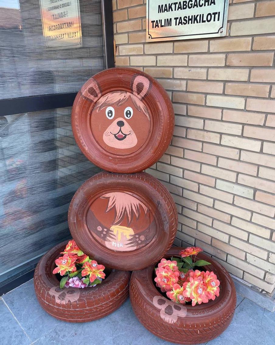 Мишка-покрышка в Бухаре.