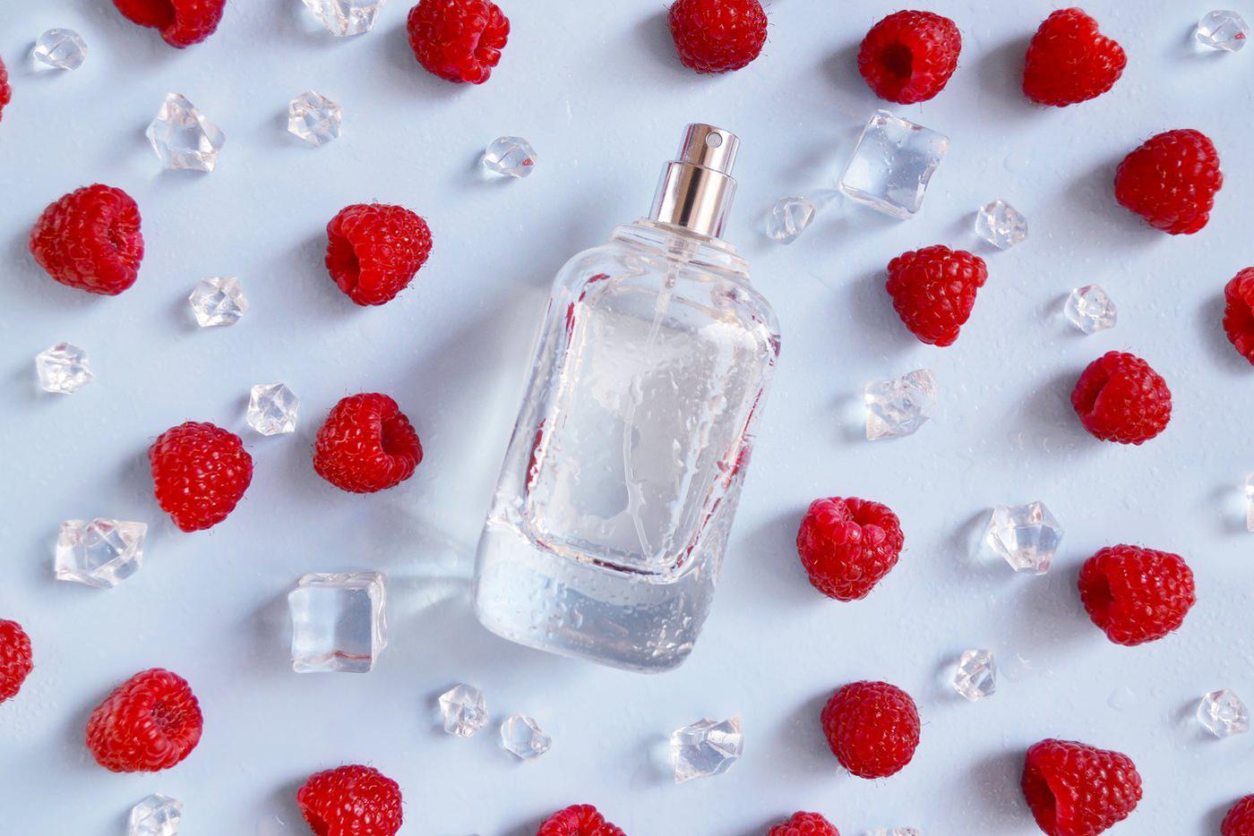 Среди гурманских нот выбирайте свежие и лёгкие, такие как малина.