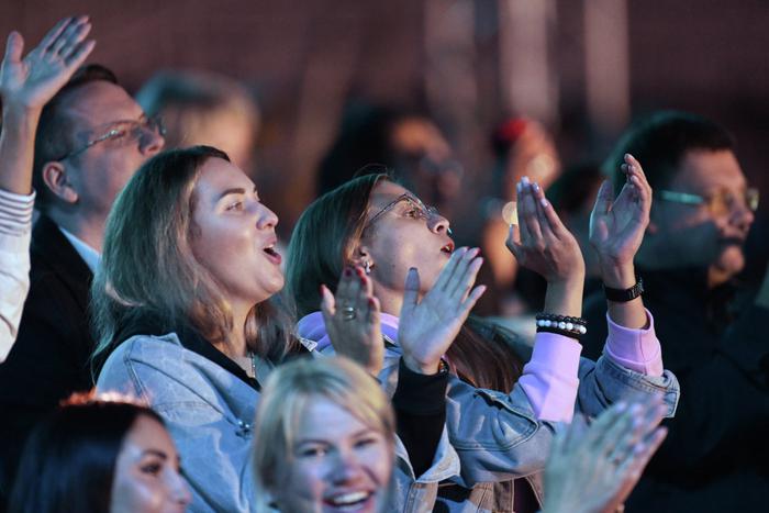 Опять не в Сочи: объявлены даты и место проведения конкурса "Новая волна"