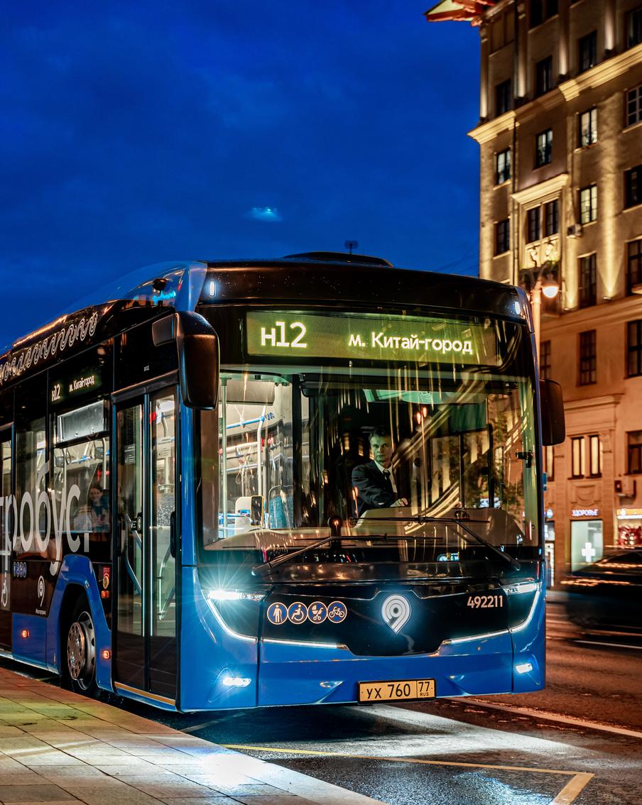 Около 100 тыс. поездок на московском транспорте совершили пассажиры в пасхальную ночь. Москва активно развивает пассажирский транспорт, обеспечивая высокий уровень комфорта для жителей и гостей мегаполиса. Подвижной состав оснащают современными сервисами, которые делают поездки удобнее и безопаснее. В праздничные дни для пассажиров дополнительно организуют временные бесплатные маршруты