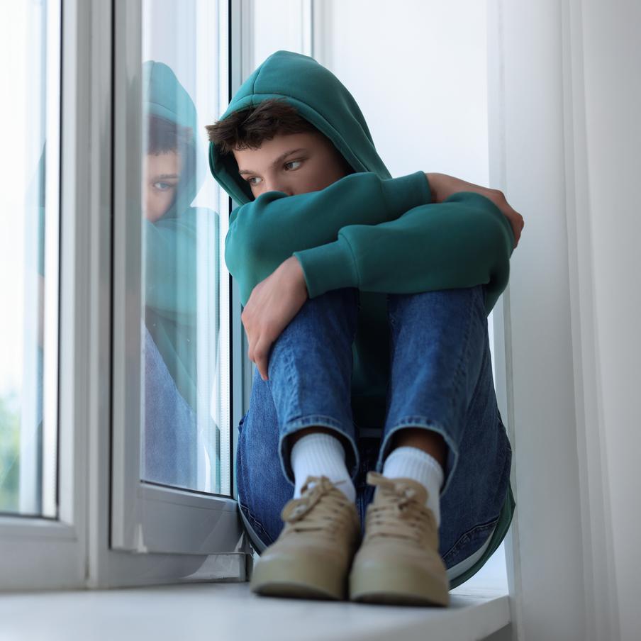 В России на 53% увеличилось число подростков с психическими расстройствами. Такие данные приводит Росстат после 10 лет наблюдений. Врачи связывают это с развитием диагностики и улучшением контроля за психическим состоянием детей, а также с участившимися случаями буллинга