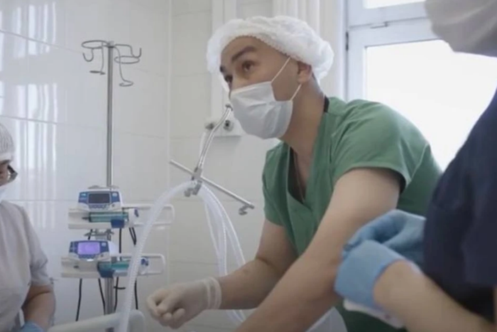 В Якутии врачи оживили человека: женщина заснула на скамейке в -20 °C, её сердце не билось 5 часов