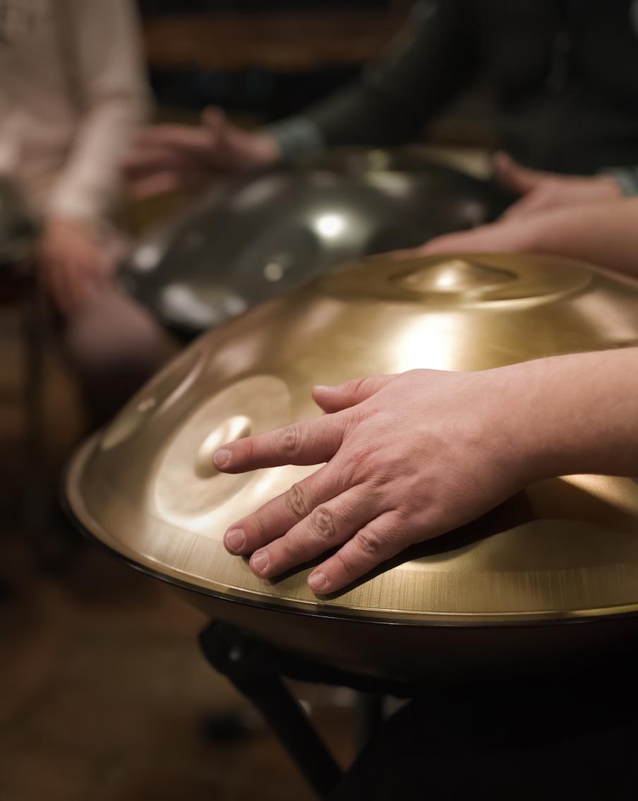 Афиша на 16 апреля: говорим о рынке рекламы и обсуждаем московские заброшки