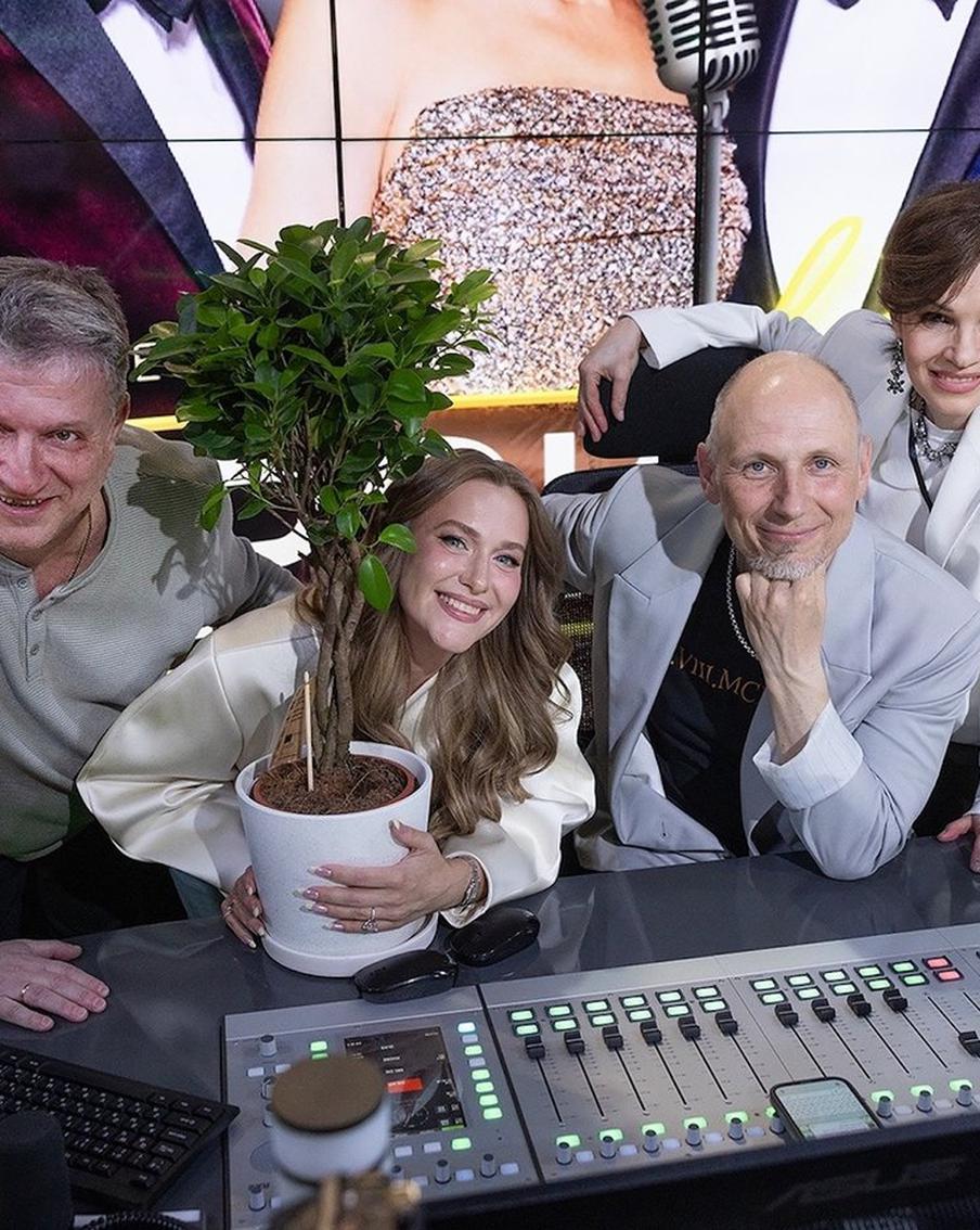 "Авторадио" празднует новоселье: Стас Михайлов, "Фабрика" и Анна Немченко выступили в новой студии