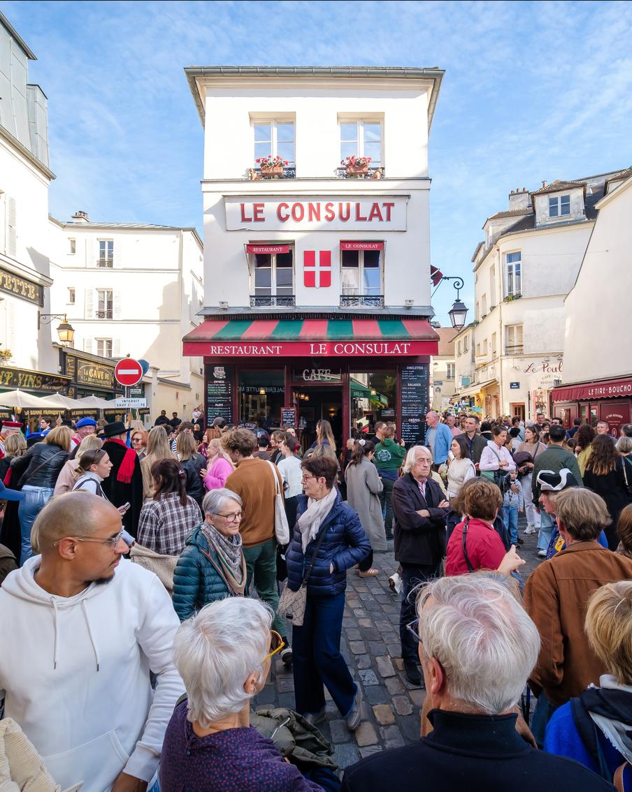 Европе предрекли существенное сокращение населения к концу XXI века. По данным специалистов, численность населения Евросоюза будет увеличиваться ещё три года и достигнет максимума в 453,3 млн человек к 2029 году. После этого начнётся постепенный спад