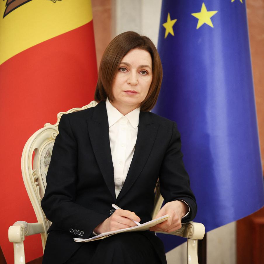 Молдавия объявила персонами нон грата командование ВС РФ в Приднестровье. Основанием для такого шага послужило якобы незаконное присутствие российских военнослужащих на территории страны