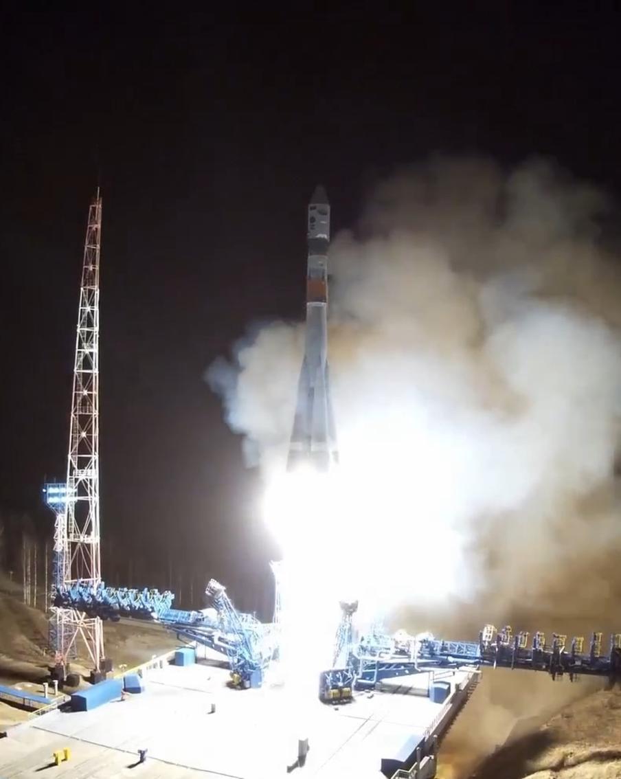 Запущенные с Плесецка военные спутники вышли на орбиту. 